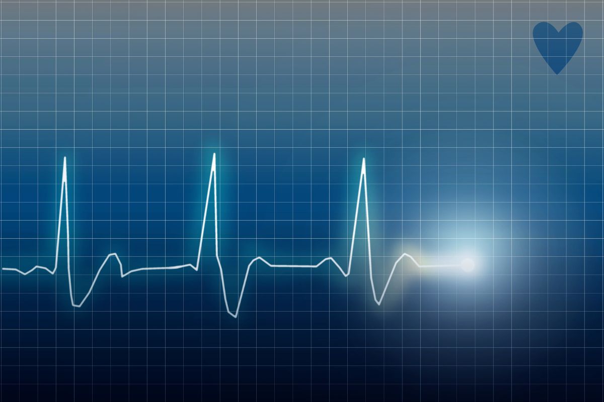 Przenośny aparat EKG – kiedy się przydaje? 